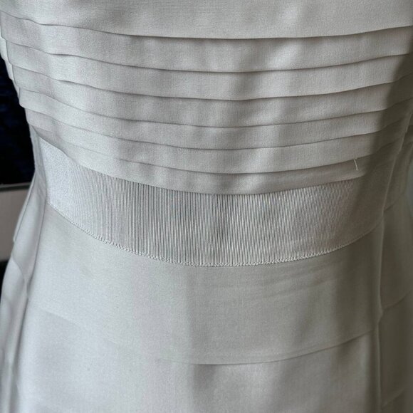 Banana Republic Beautiful Classy Tiered Silk Dress in Trending Tan Color.  Size - Picture 4 of 9